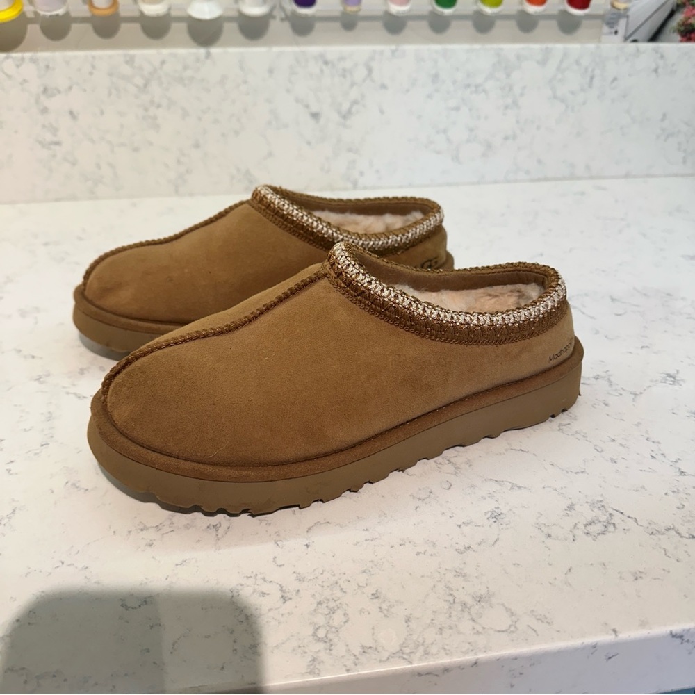 Madhappy X Ugg Tasman Slipper in Chestnut